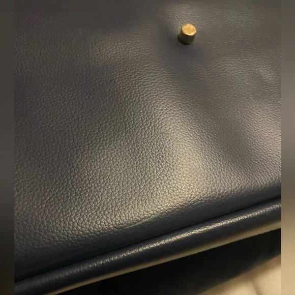 Buffbunny game changer duffle - Picture 7 of 8